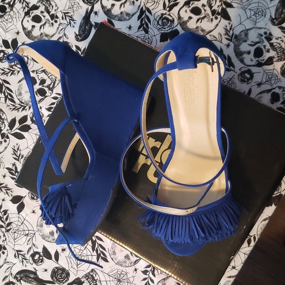 FRINGE ROYAL BLUE WEDGES WITH CRIS CROSS STRAPS - Picture 2 of 11